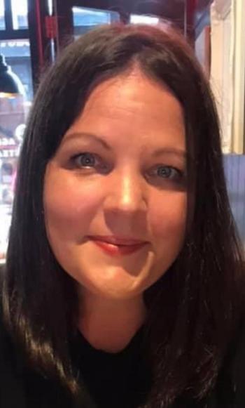 Laura Knowles